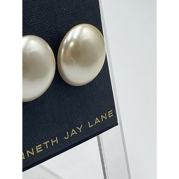 Kenneth Jay Lane KJL Silver Tone Round Faux‎ Pearl Ivory Pierced Stud Earrings - Picture 2 of 13